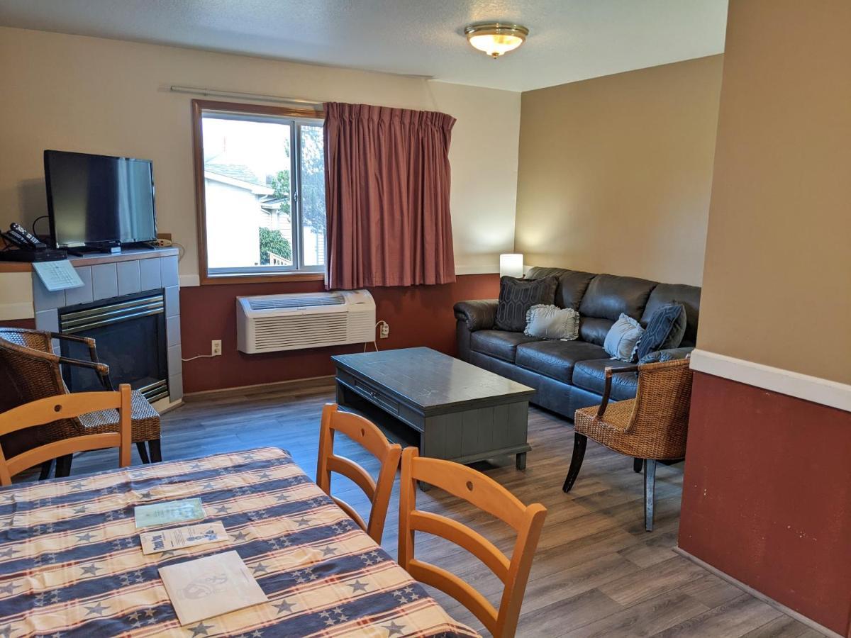 Hillcrest Inn Seaside Ngoại thất bức ảnh